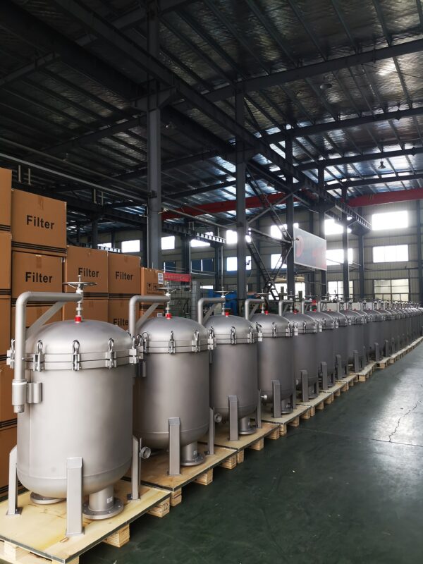 Automatic slag discharge filter housing System